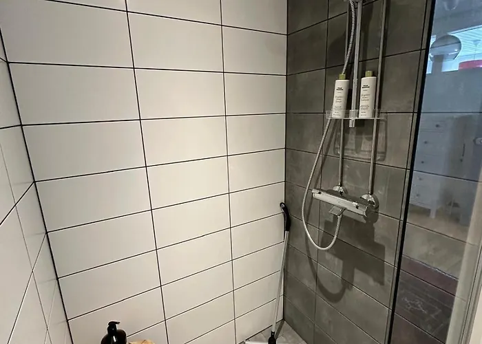 ゲストハウス Matmalmeneva